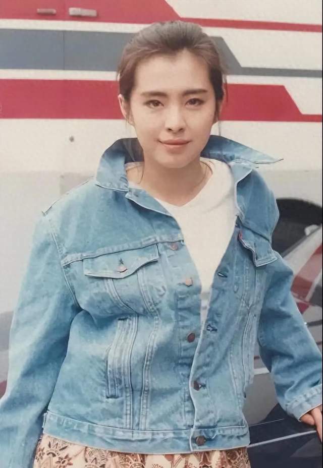 王祖贤亲口说开艾灸馆原因：不是缺钱，是把后半生还给自己