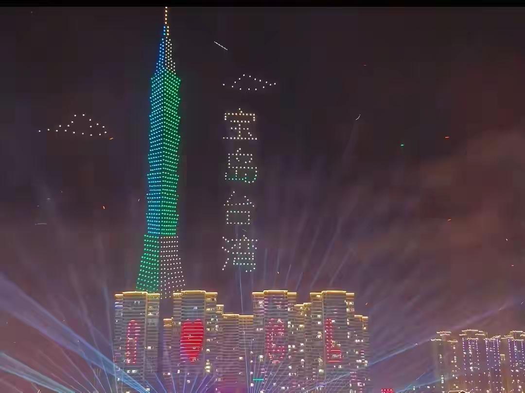 军事专家何雷再次声明台湾的地位就是中国的一个省，中华人民共和国的一个省。
近日，