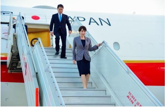 高市早苗这趟印度之行，看似是一次正常外交访问，实际更像是日本在内外压力下的一次急