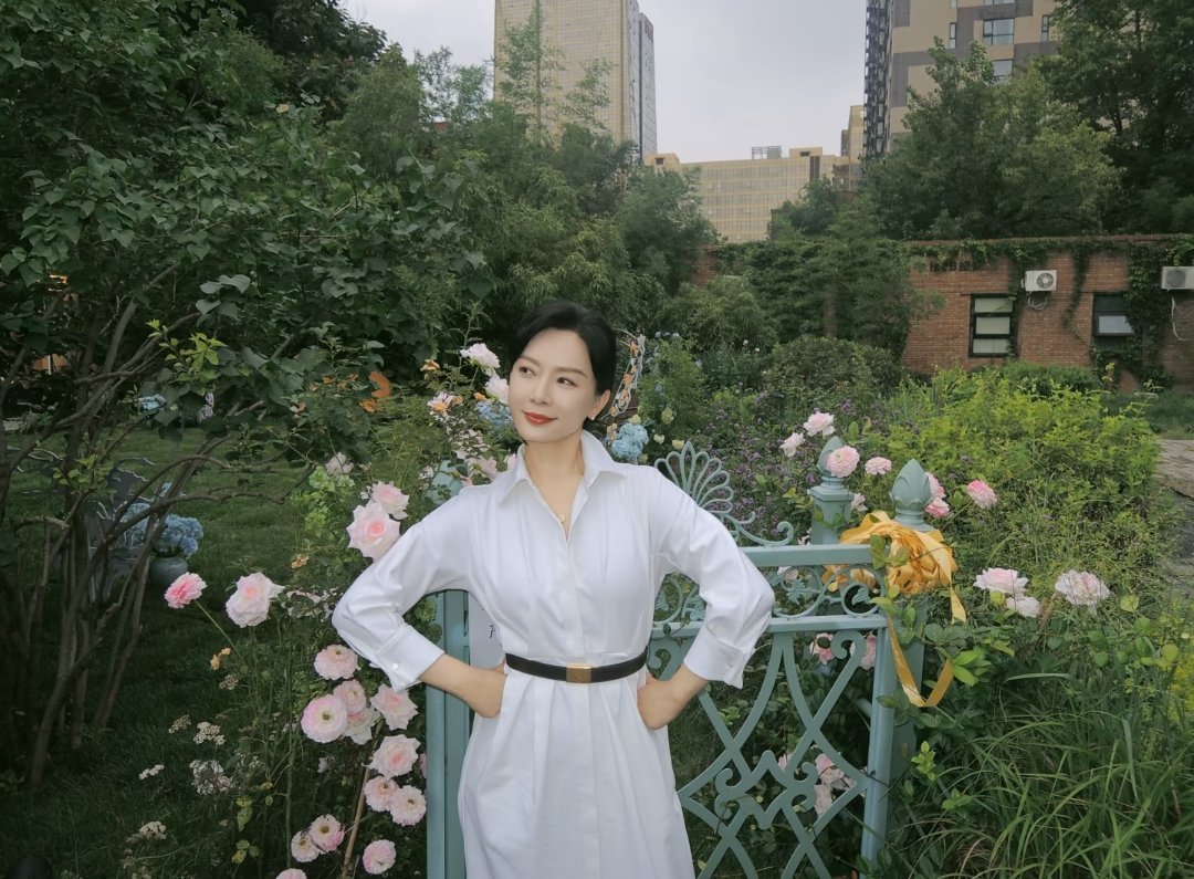 明星丨日常丨花儿与少年陈数活泼可爱的一面～ ​​​