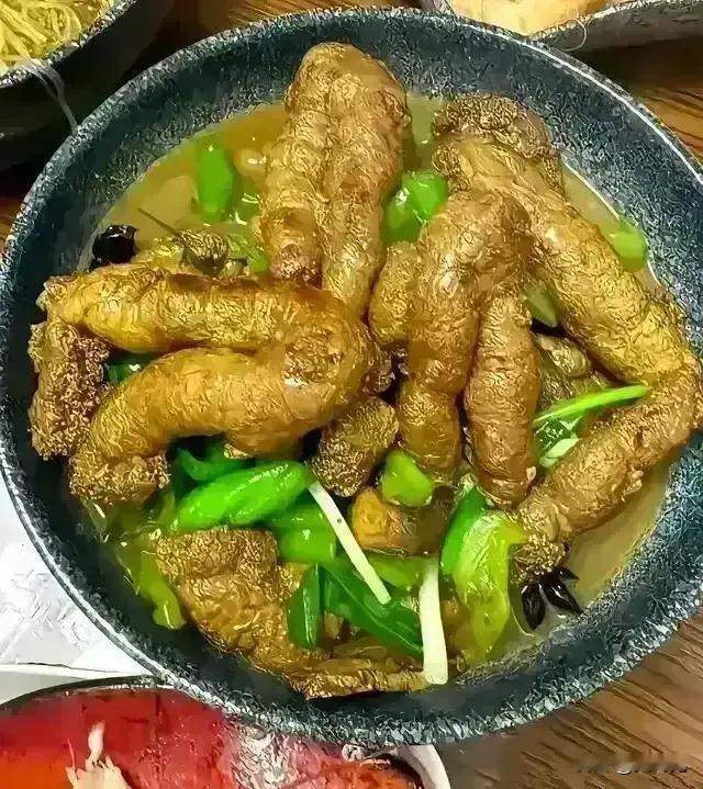 必选题:下图两道菜中，如果必须选一道，你选哪道[惊呆]