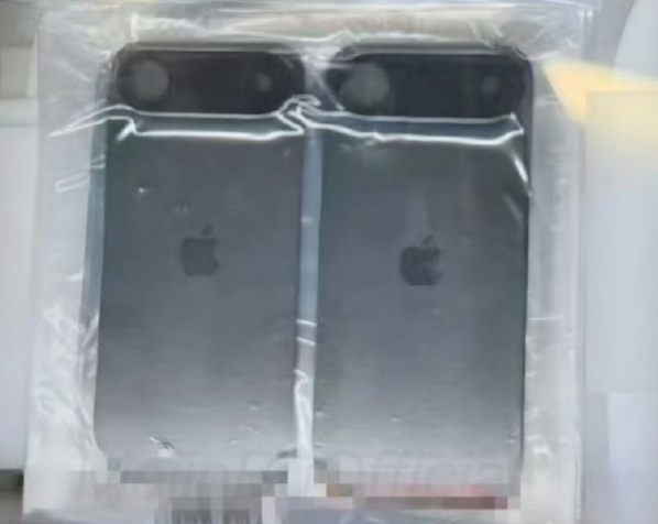iPhone17Air背板 曝光，和之前曝光的设计几乎保持一致，水平横置摄像设计