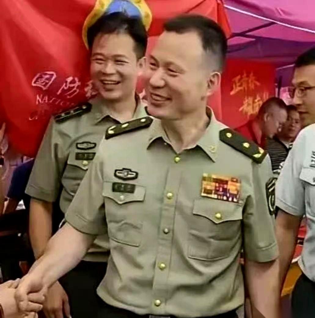国防科大换帅这事儿，炸出了一个反常识的开局。
新校长雷勇军，6月26号任命。按规