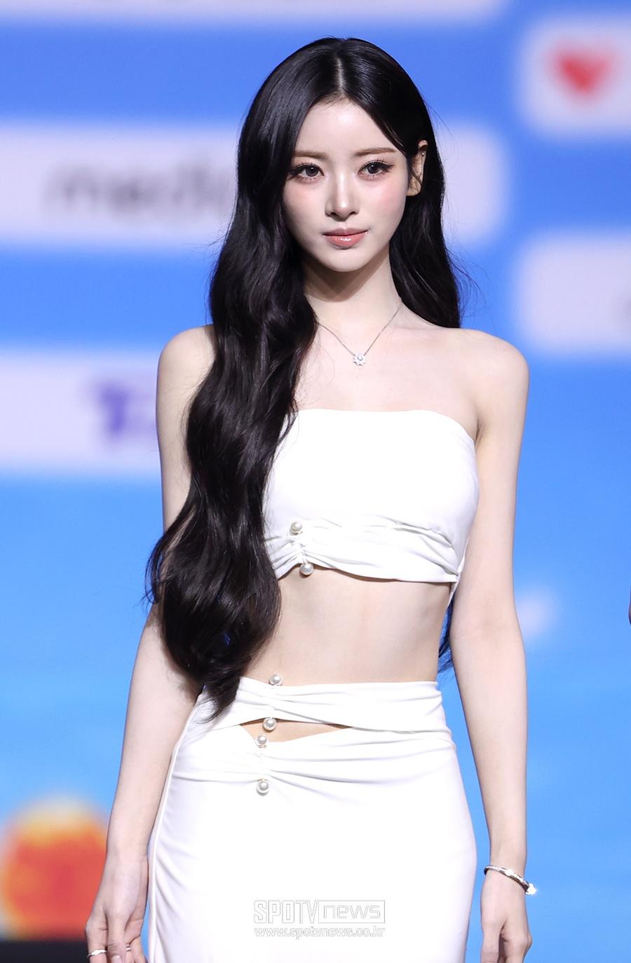260809 SBS夏季歌谣大战 Anna蓝毯新闻图🤍 ​​​