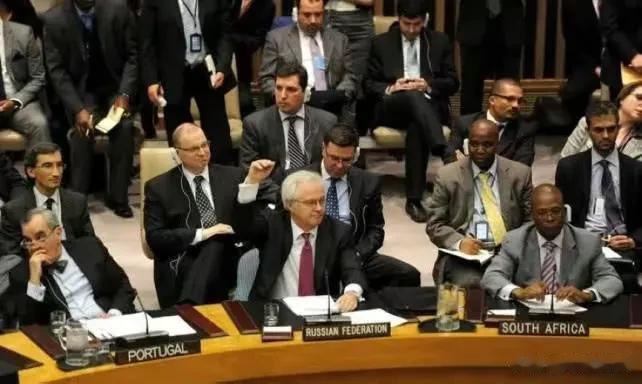 遗憾！联合国就俄罗斯提出的巴以停火草案未能达成一致。
10月17日，联合国安理会