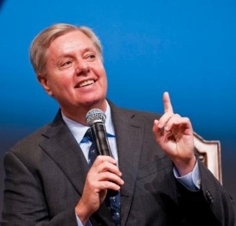 变脸挺快！从极力煽动战争，到表态支持外交谈判，林德赛·格雷厄姆的这番操作，可谓是