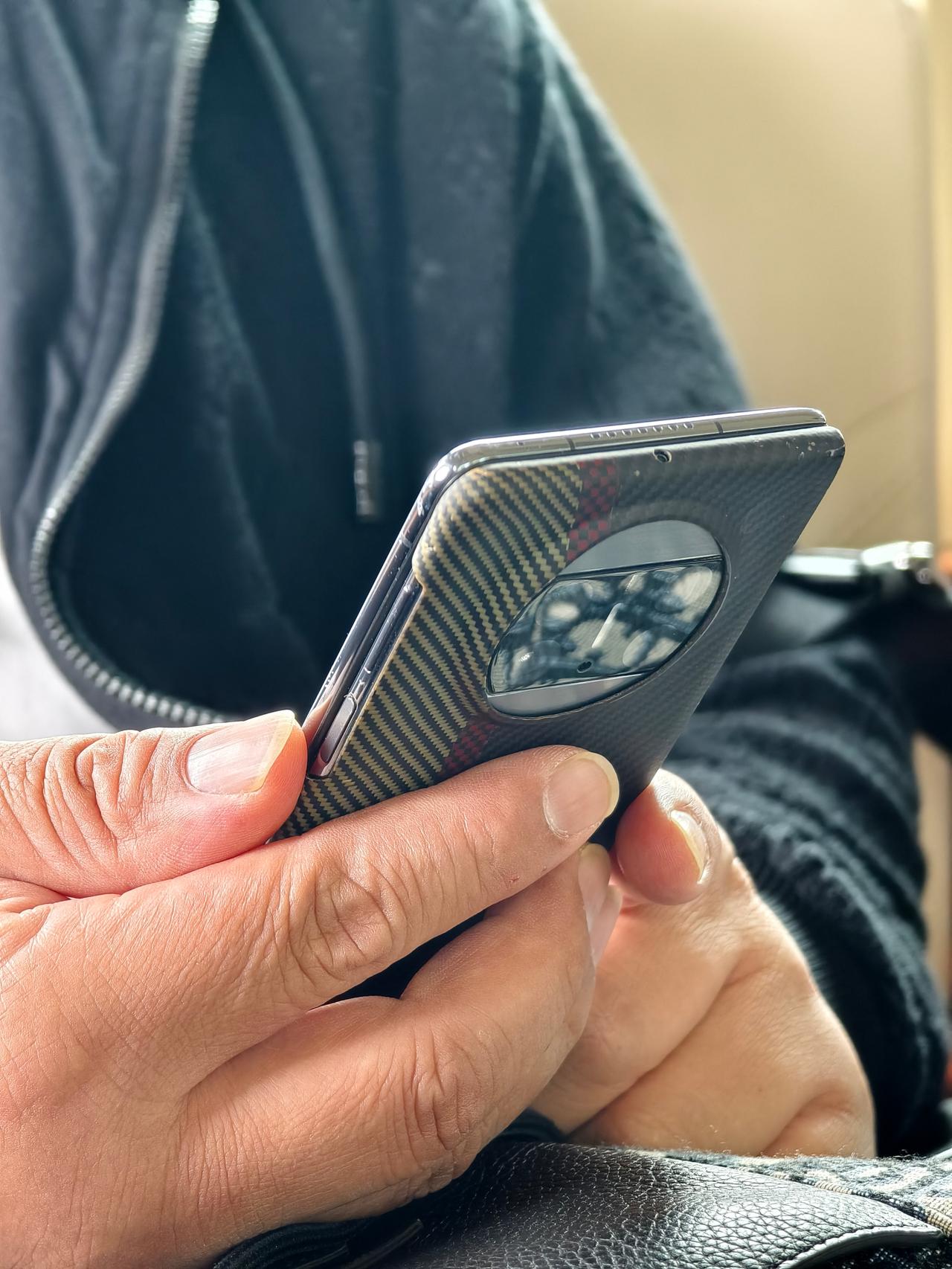 戴天珠项链的老哥这壳子不错~[老师好]