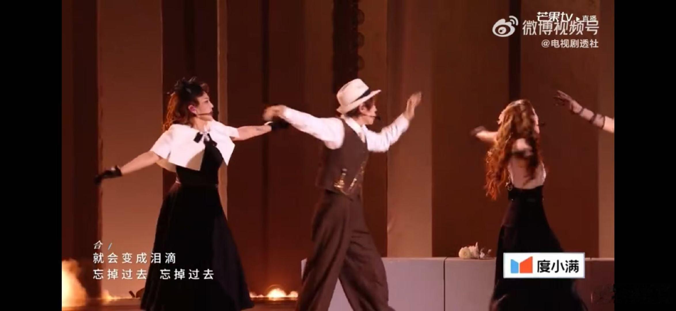 王濛那时雨浪7唯一唱演舞台乘风直播乘风2026乘风太会做唱演舞台了，那时雨把雨中