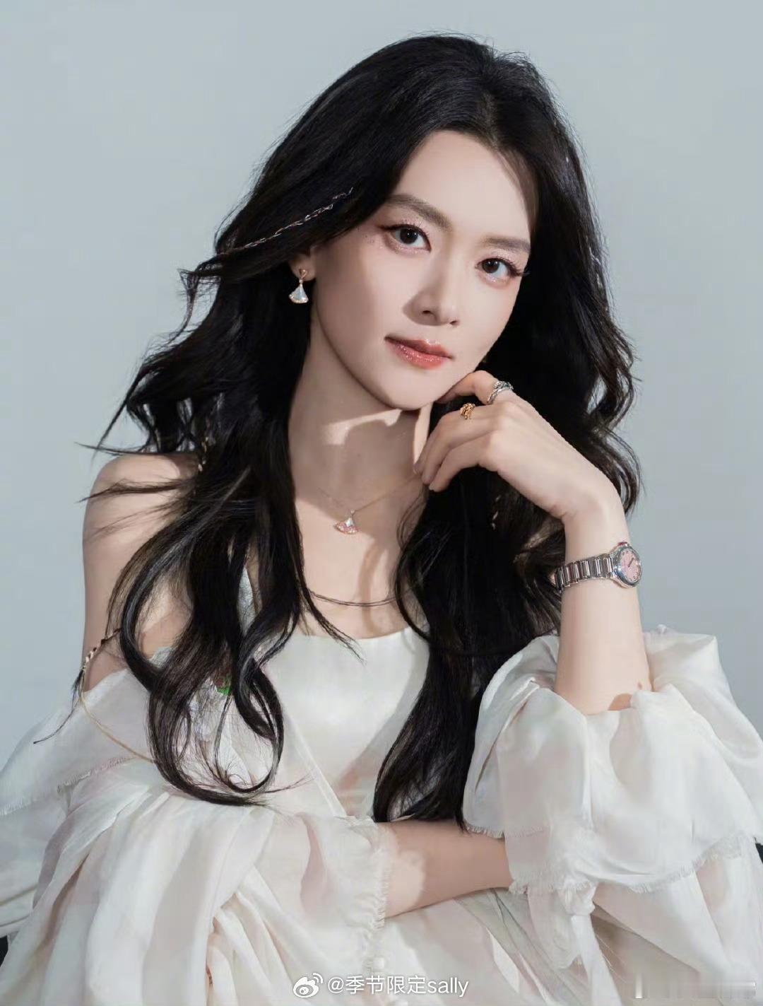 陈昊宇、陈都灵、孟子义、郭晓婷同品牌大片 ​​​