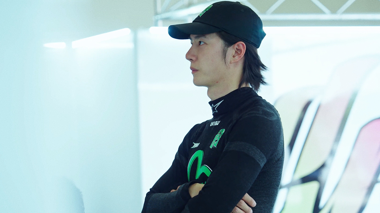 行了 我一会儿嫁你evisu独家签约赛车手王一博 ​​​