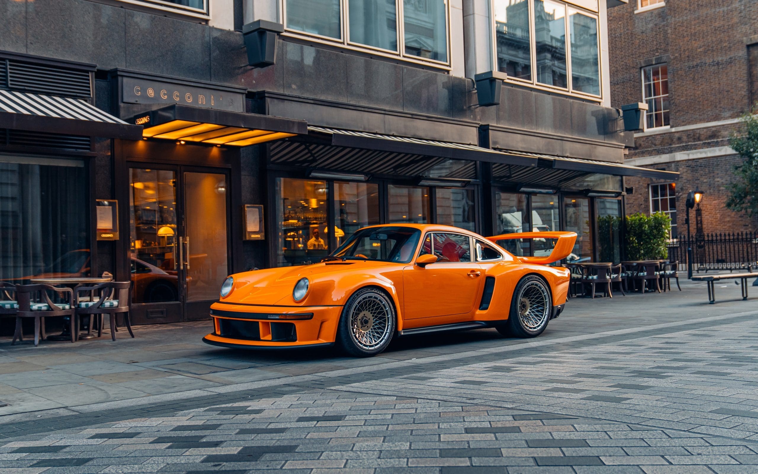 RM Sotheby's Private Sales与Singer Vehicl