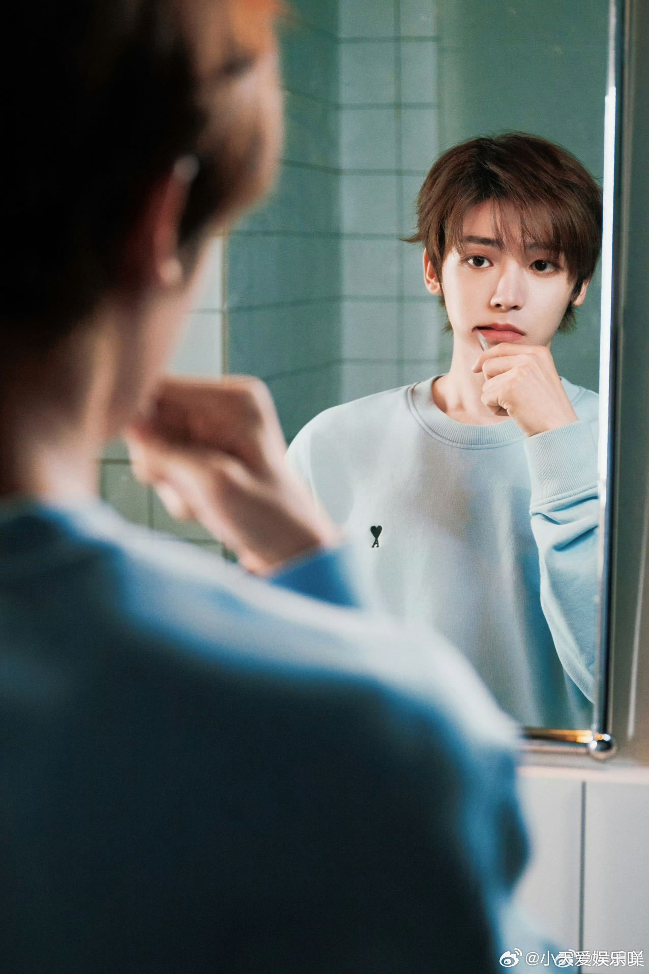 侯明昊巡演官宣节奏 看到官宣那一刻，手都在抖！侯明昊首站南京，这个消息也太给力了