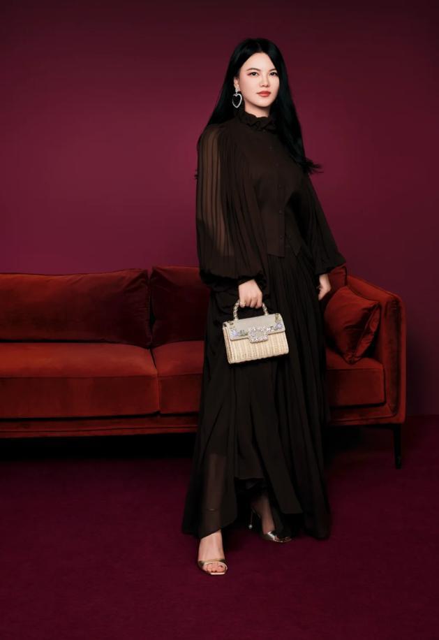 李湘全平台账号被禁止关注李湘账号突遭全平台禁止关注，历史内容可看却无法新增关注，