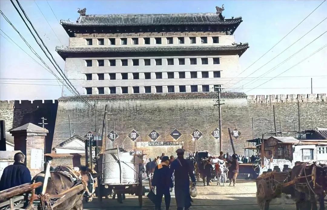 “五十年后，历史将证明你是错的，我是对的。”梁思成说。如此壮阔瑰丽的老北京城墙，