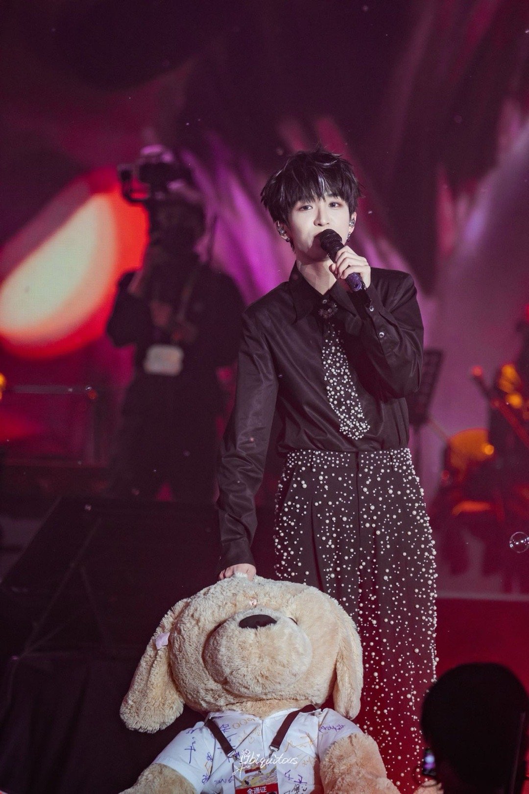 黄子弘凡是来骗我眼泪的 不想和局长说再见啊！长沙站《爱与欠》直接变大型哭泣现场，