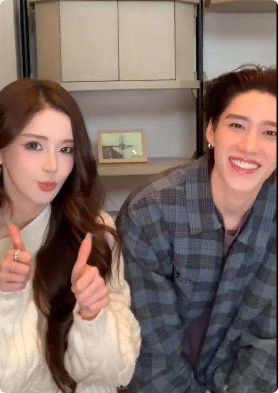 迅猛龙和PP林祎凯合拍视频 年度最惊喜同框！迅猛龙和林祎凯合体拍视频，颜值和氛围