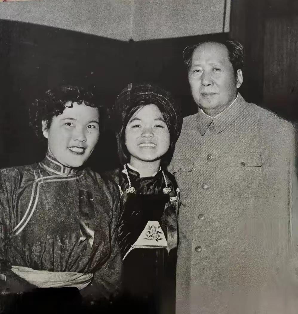 搬，要有分析，不要硬搬，硬搬就是不独立思考，忘记了历史上教条主义的教训。教训就是