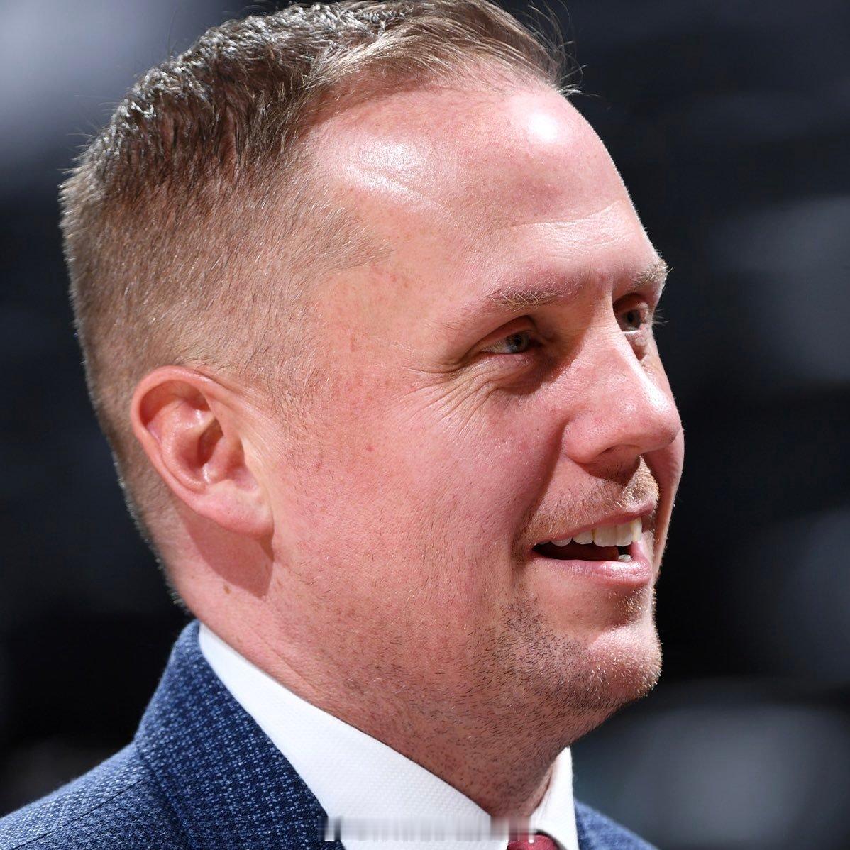 NBA交易 Jake Fischer：雄鹿队认为，与热火和勇士的交易方案相比，森