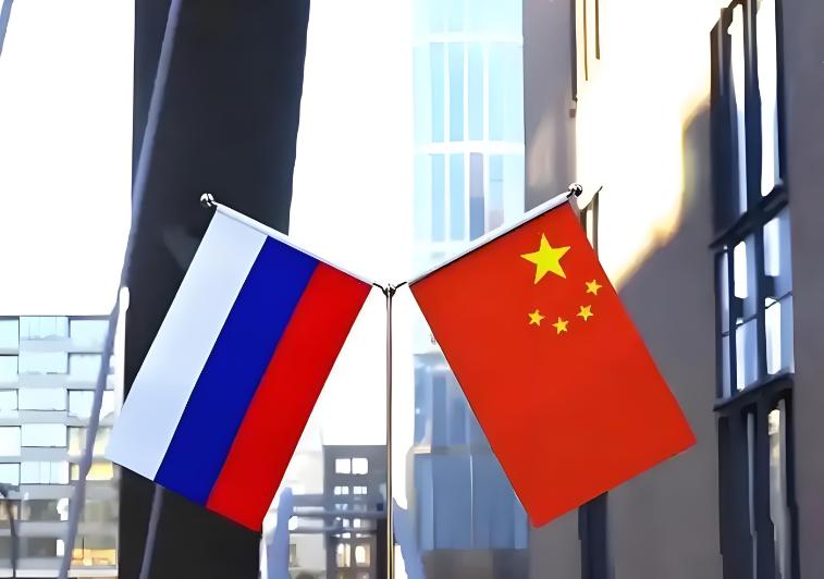 中俄完成战略对表，对日本用了两个“坚决”。

新华社深夜发文，对日本传达出重大信