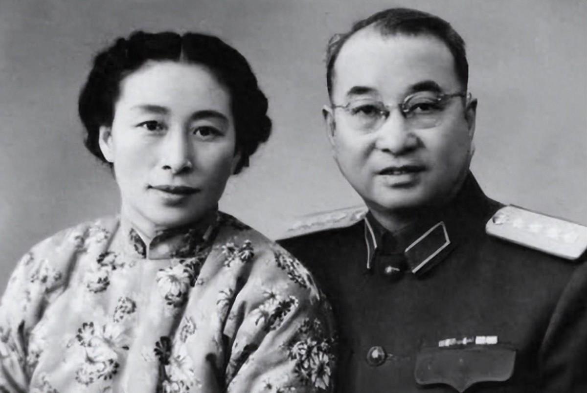 陈赓养病时无人登门探望，傅涯如实告诉他后，陈赓当天要求傅涯立刻去和那些人道歉
1