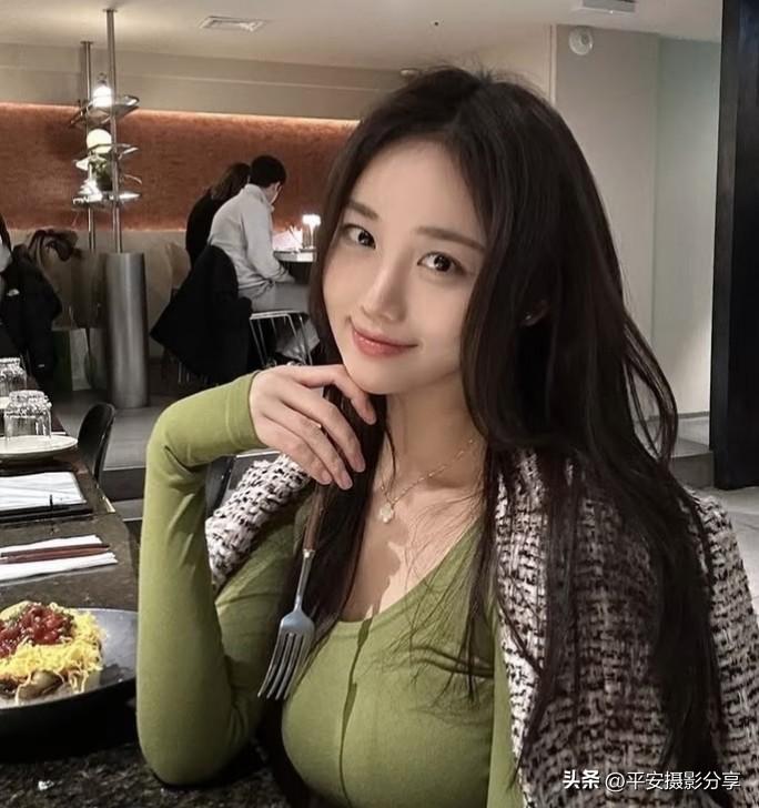 看看气质女神的穿着搭配吧 瞧瞧气质女神的穿搭风采 温柔女神范穿搭 气质范女神穿搭