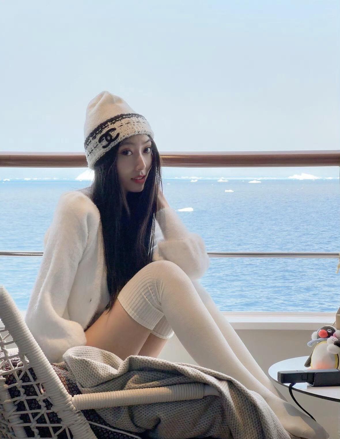 重要的不是目的地 而是沿途的风景和人～上热门 穿搭 海边拍照 美女