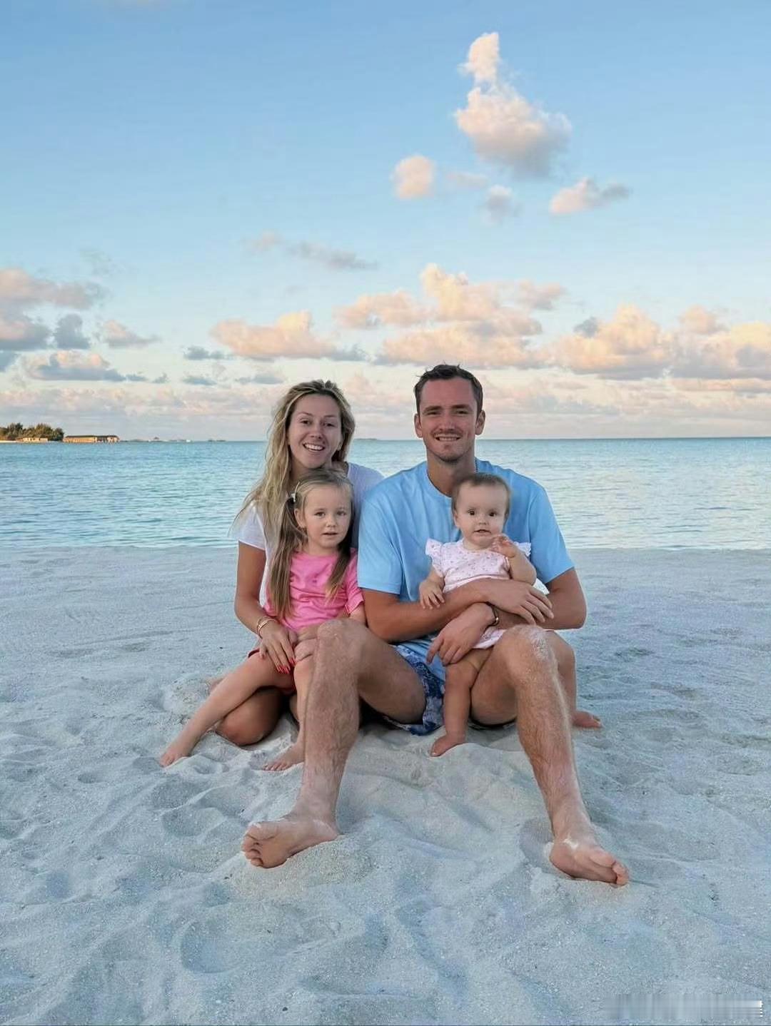 【梅总：如果我对自己排名满意 那就是该退役了】梅德韦杰夫：“如果我在2026年结