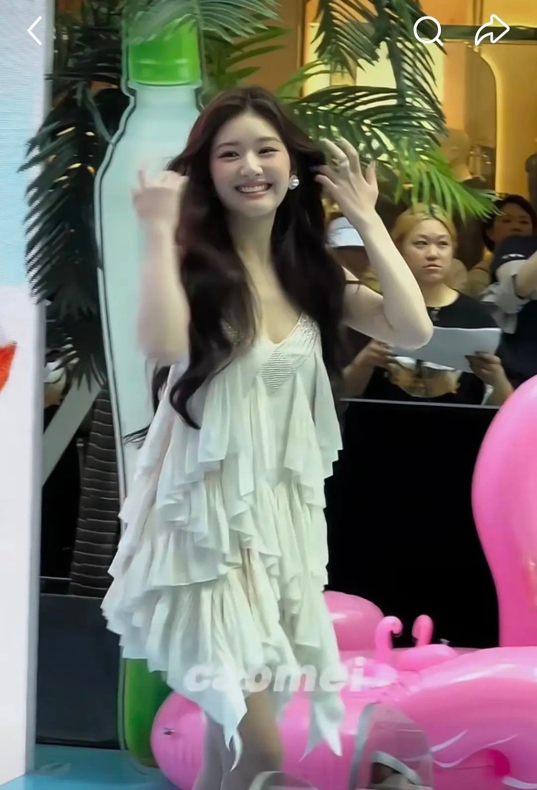 赵露思早期和现在有什么区别吗？比例好像不太好 