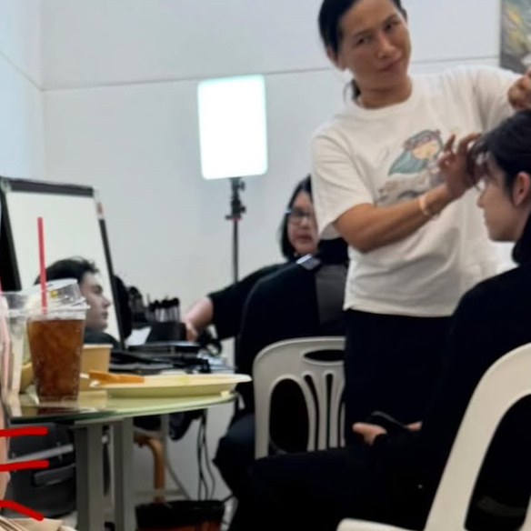 哇谁懂这一张 镜子外面是噗 镜子里面是帕 好牛的角度 ​​​