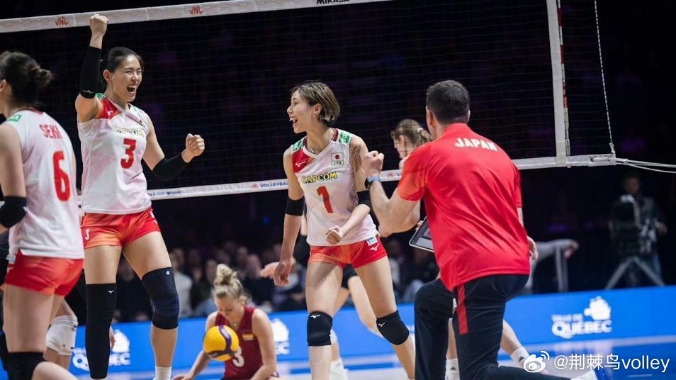 创新高，世界第四！日本女排3-2击败加拿大女排世联赛狂揽四连胜，世界排名再创新高