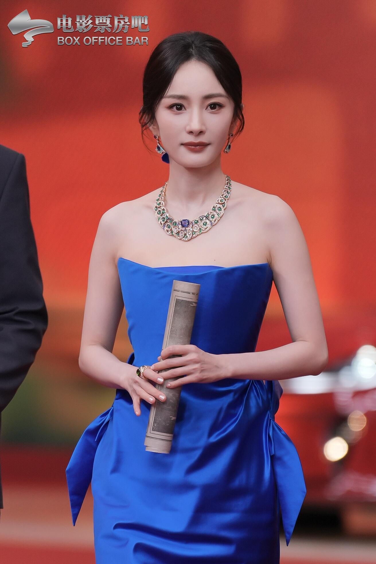 杨幂 被这套生图美到精神了[彩虹屁] ​​​