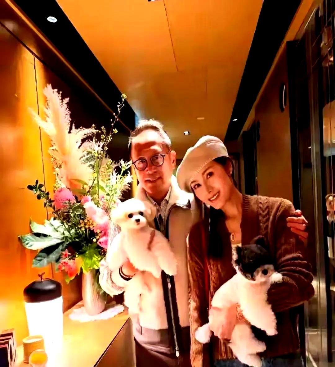 李嘉欣田朴珺被拉出来比人生，一个嫁许家当阔太，一个跟王石爬雪山
 

看着李嘉欣