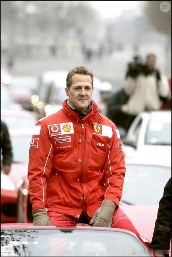 舒马赫醒了恍然间“车王”舒马赫遭遇重大意外已经有12年之久，据英国媒体报道他现在