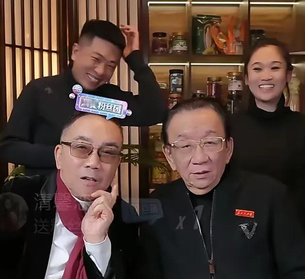 相声界要有大事发声，两个“合体”各怀心事！
二五合体直播，证明了郑好的“一切都是