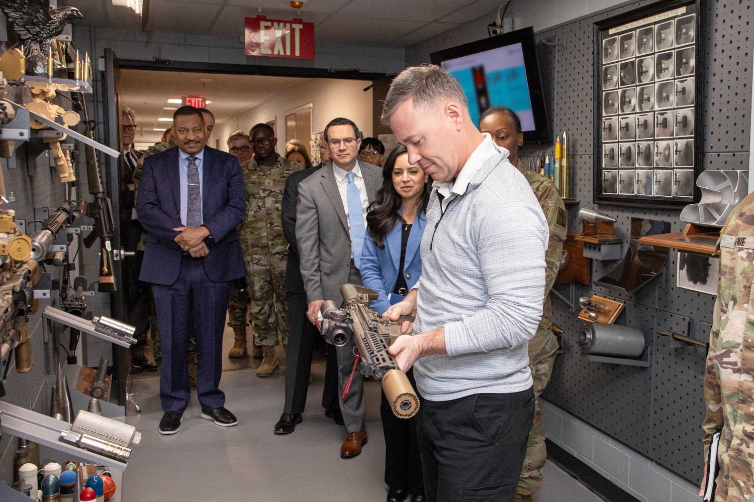 阿伯丁靶场，没见过的无托步枪