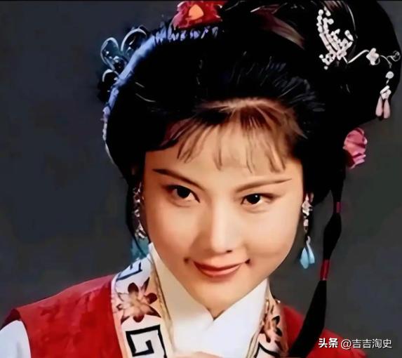 演员何赛飞说：“我从小和爸爸相依为命，但他在五十出头的时候去世了，我就觉得自己是