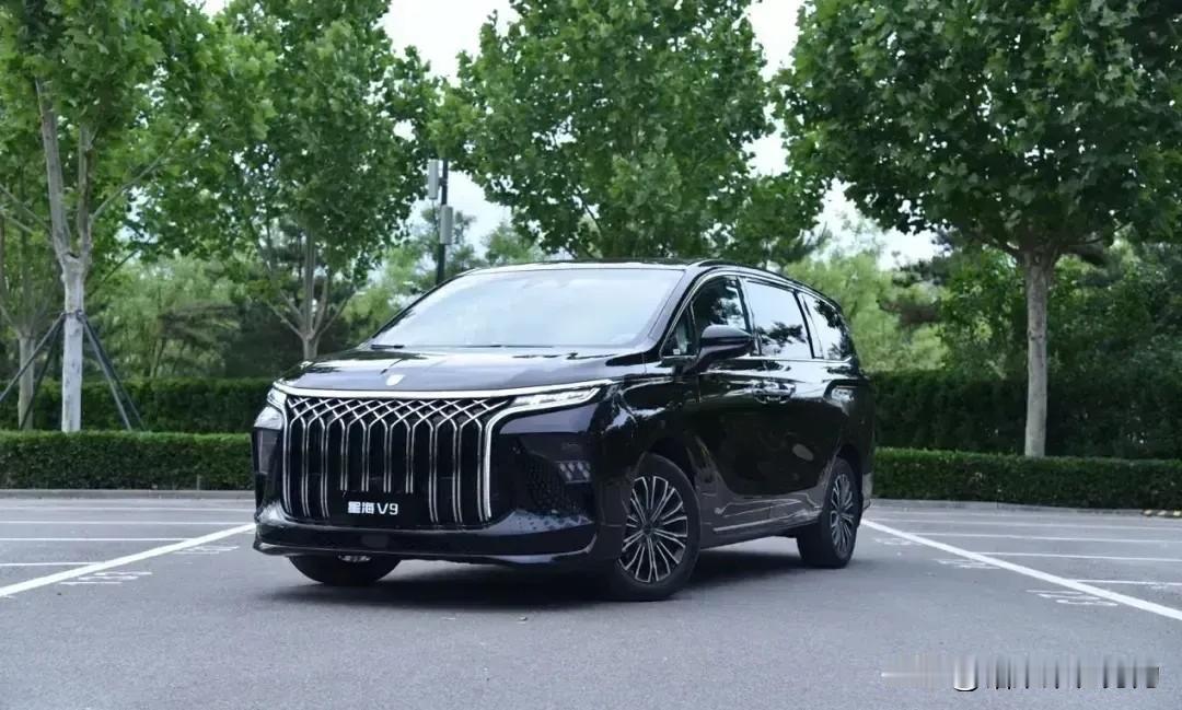 星海V9起售价17.99万，这个价格确实让人眼前一亮。但更让人惊喜的是它的实际表