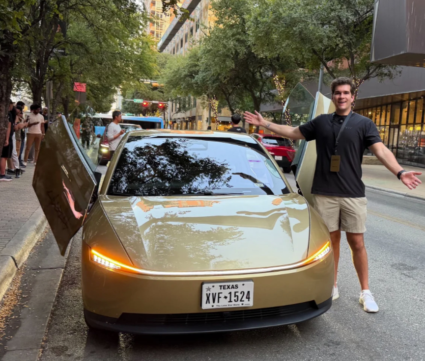 特斯拉Robotaxi 下月或实现全天运营。特斯拉AI负责人表示，Robotax