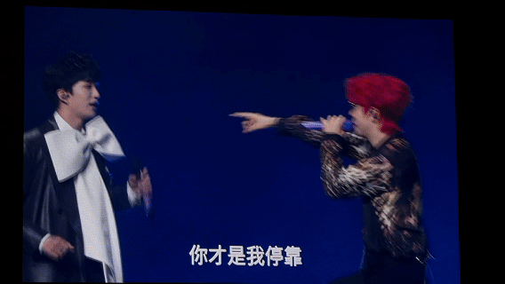 胡夏半年花篮换来黄子弘凡比甜心 胡夏这半年花篮真是“投资成功”！演唱会上，黄子弘