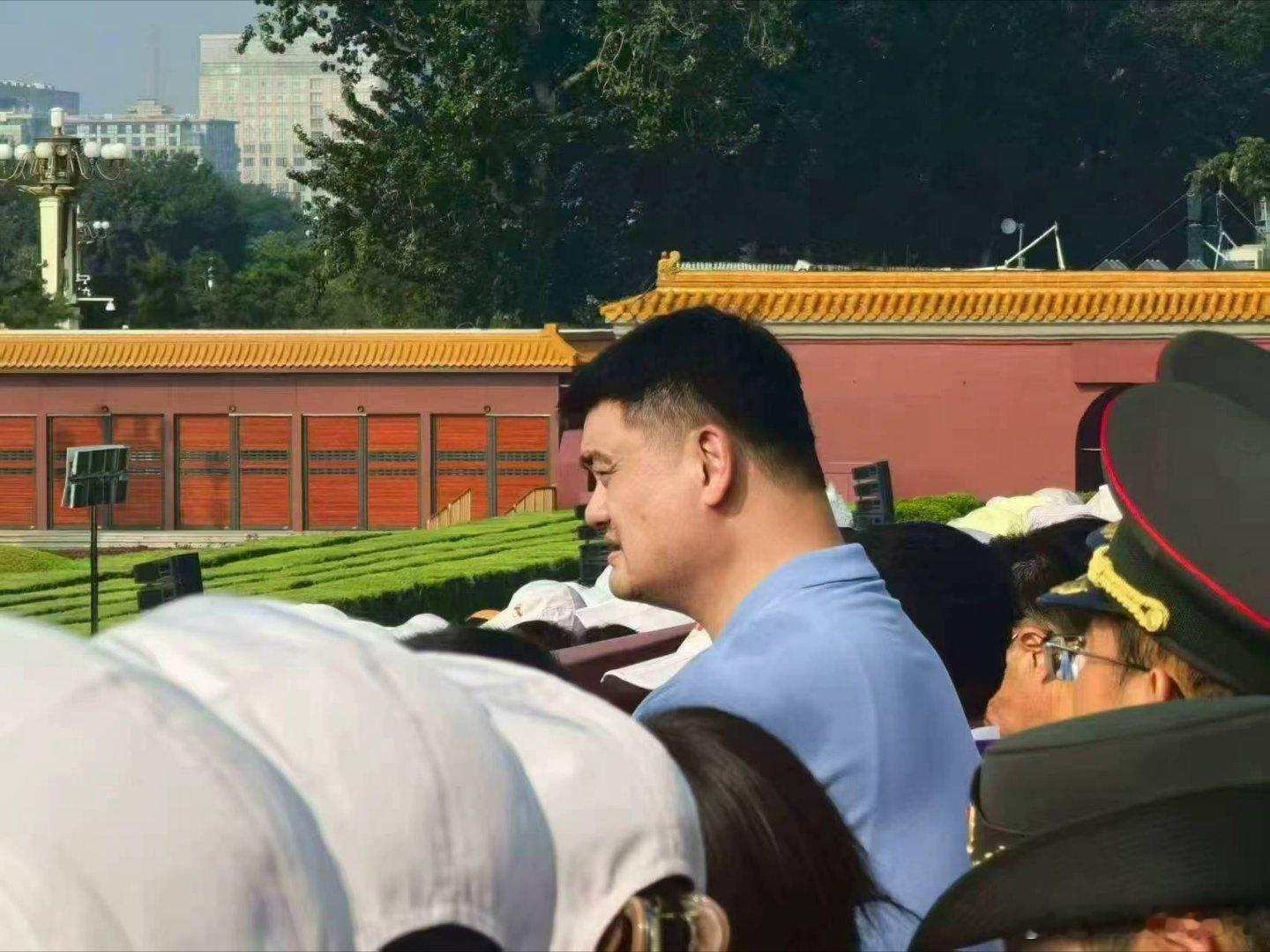 九三盛大阅兵长得高有很大的优势。看到了一位熟悉的身影。东风61 ​​​