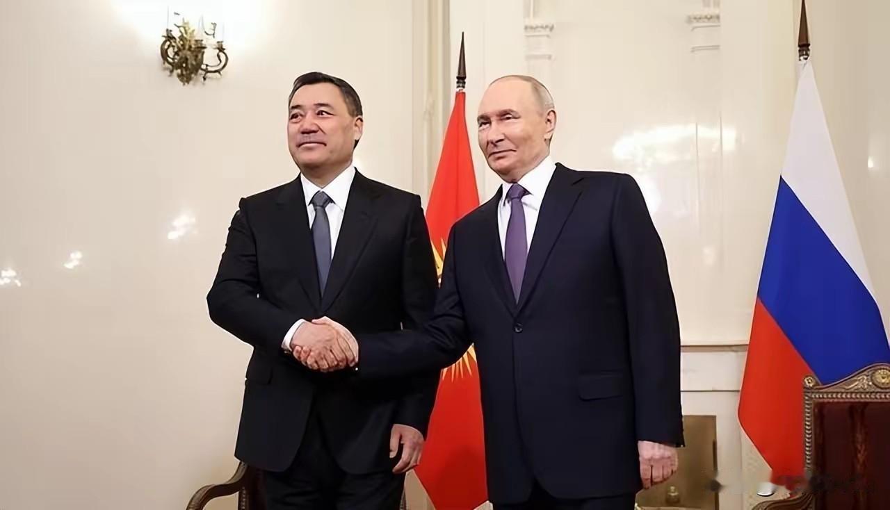 中俄同时出手审判日本美军
绝密报告被公开
日本高市早苗搞中亚峰会、涉台动作，俄稳