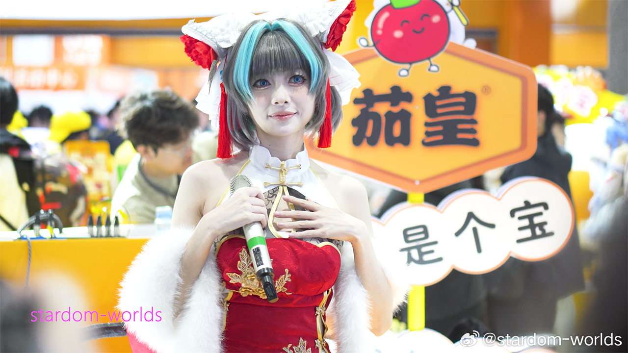 cosplay碧蓝航线cos广州漫展 碧蓝航线 旗袍柴郡 cos 漫滢 萤火虫漫