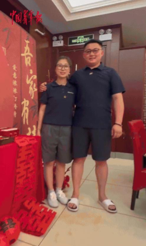 黑龙江，一对情侣订婚，俩人激动过头，男的平时一天最多喝一斤白酒，没想到他在订婚宴