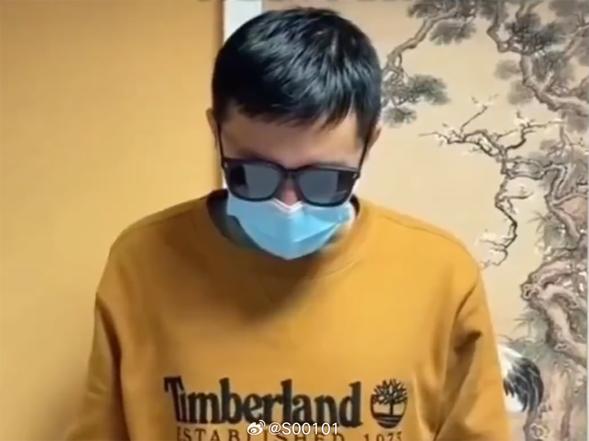 披旭日旗中国留学生已被开除莫大历史系这件事，处理结果终于落定了。观察者网从RT了