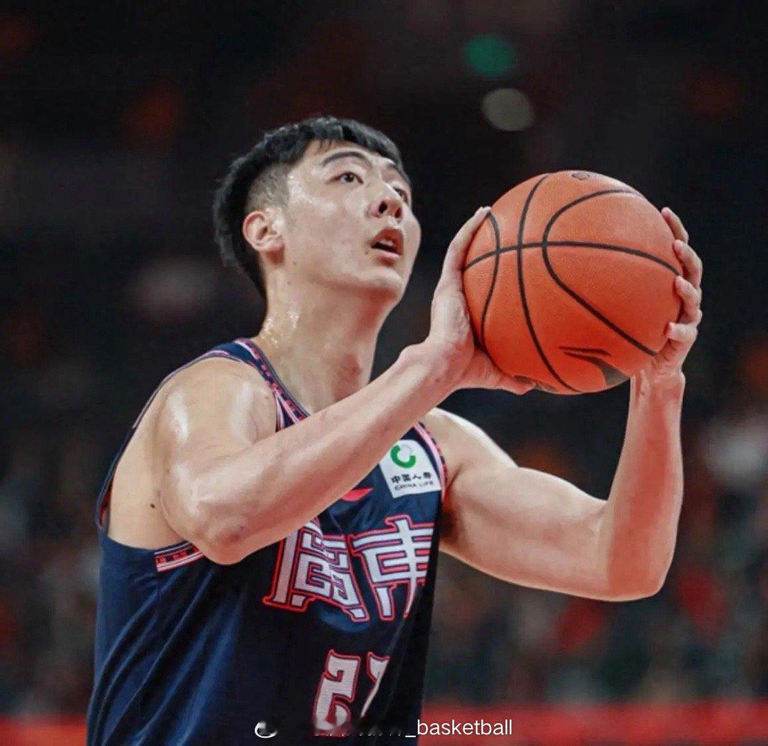 广东宏远内线球员张明池在社媒和球队告别：感谢教练一直照顾不成熟的我，我因个人原因