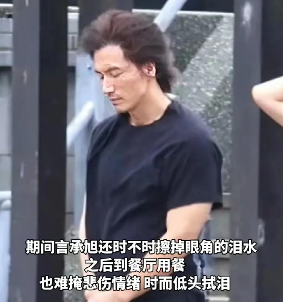 近日，言承旭被拍到去大S墓地看望她，在墓碑前言承旭低头看着上面的照片，久久没有移