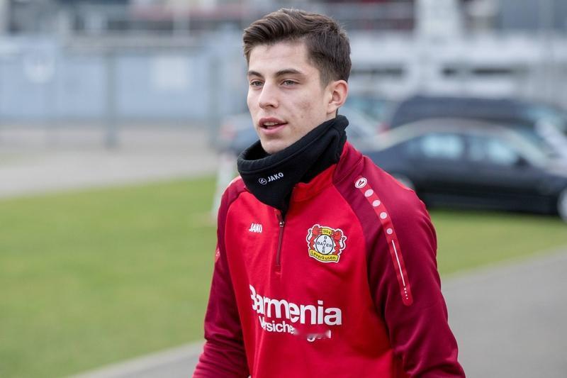 哈弗茨的跑位优秀且第一下触球丝滑，容易与传球者形成小范围串联配合，突出的是哈弗茨