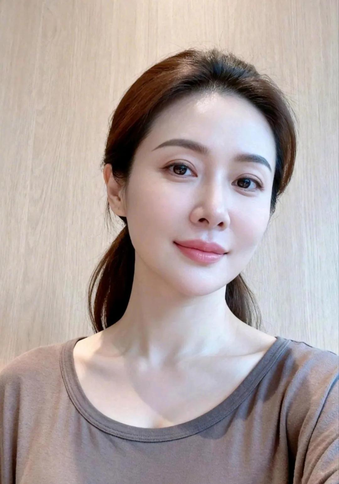 漂亮美女
美女