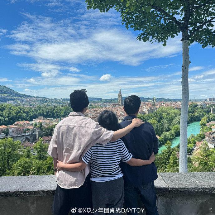 肖战家庭氛围幸福的小兔一家🥰 ​​​