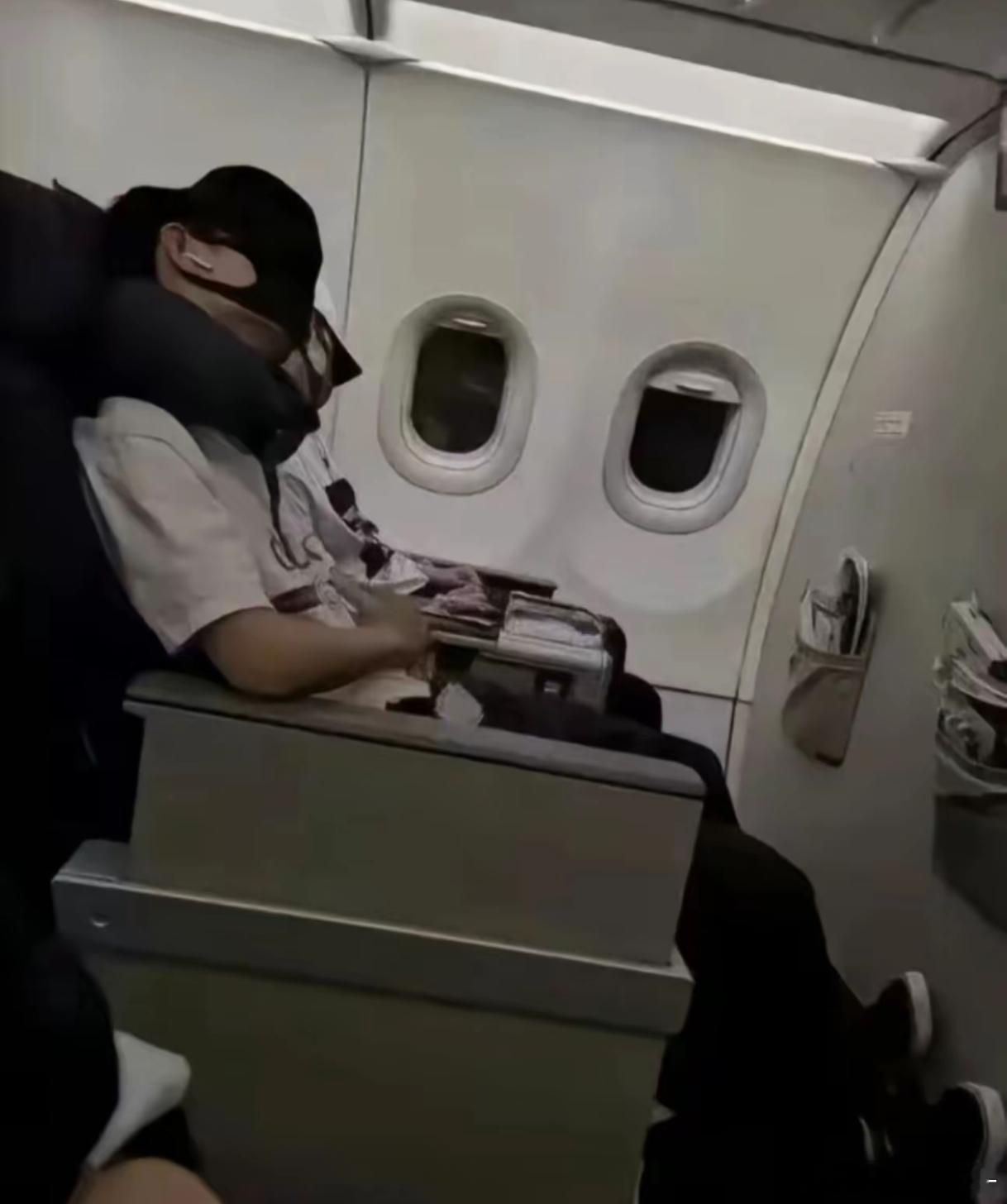 肖战王一博早期的神图